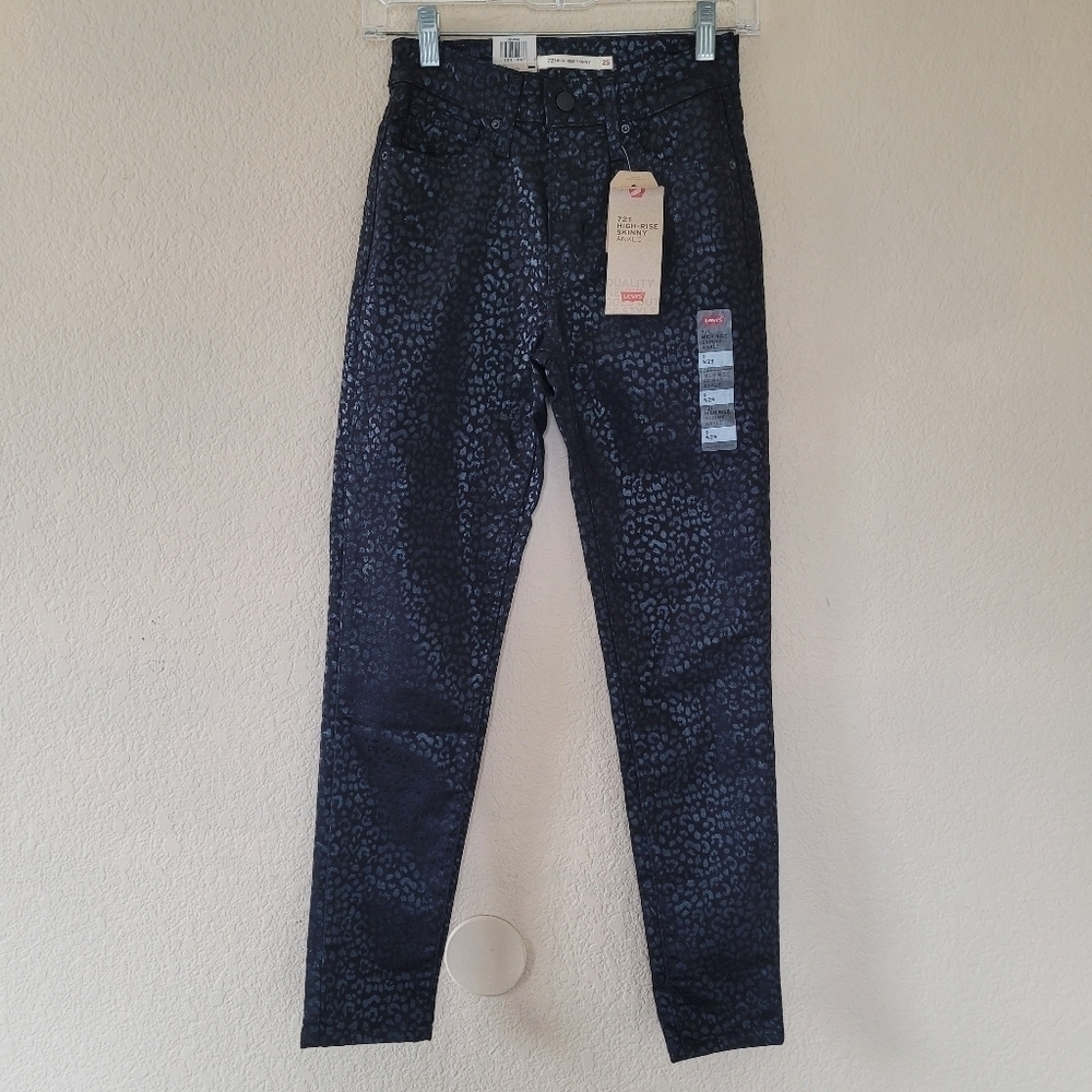 Levis 721 High Rise Skinny Jean Size 25 Black Animal Stretchy Mob Wife Wet Nwt